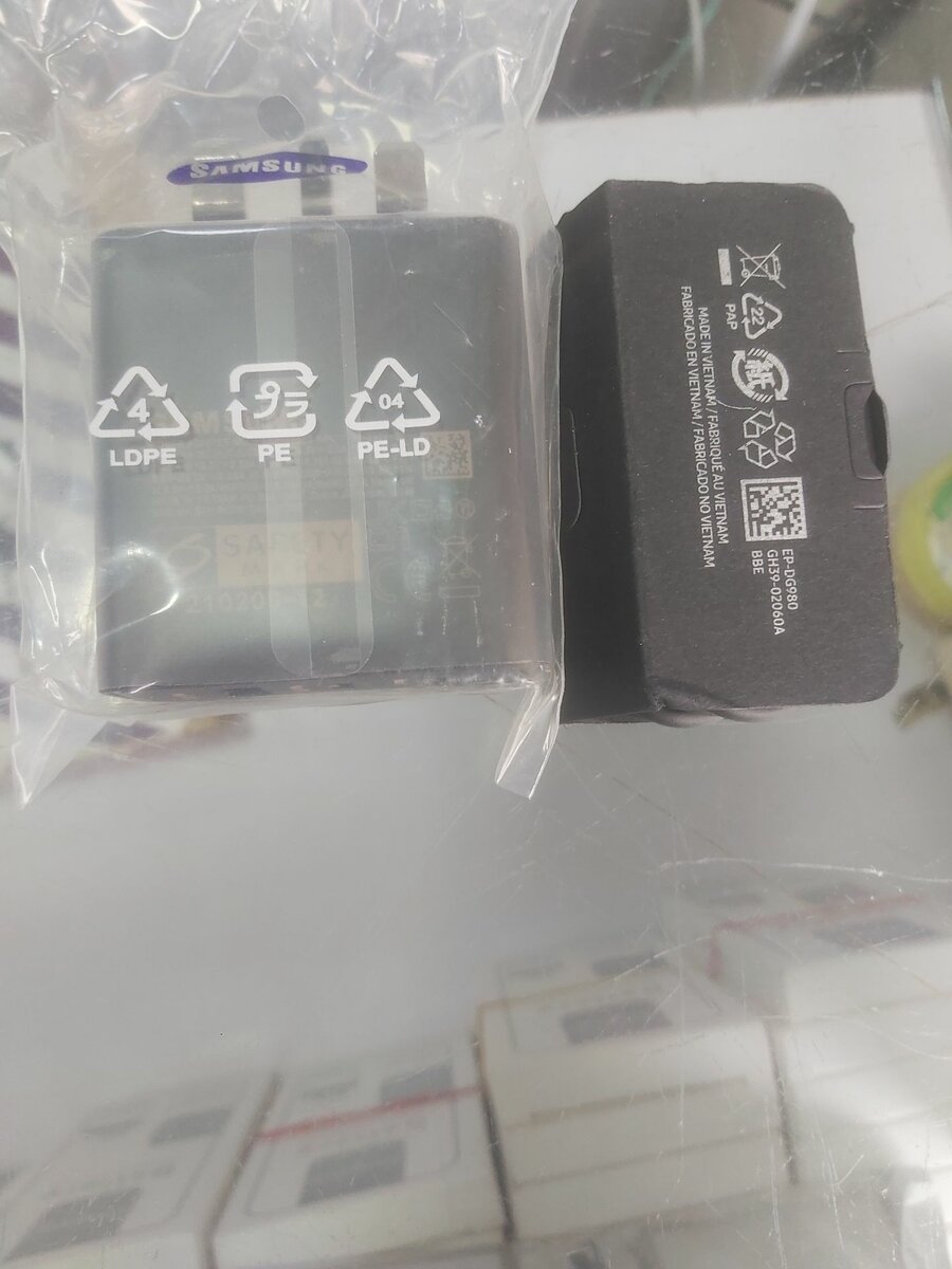 SAMSUNG 65W PD USB-TYPE C