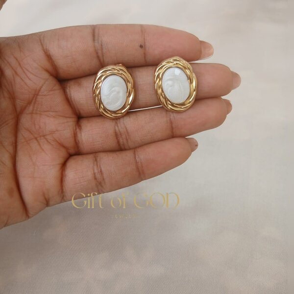 Boucles d'oreilles vintage dorées