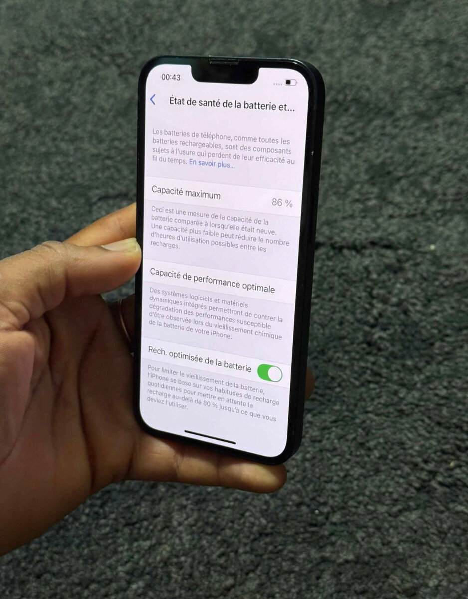 iPhone 13 simple noir