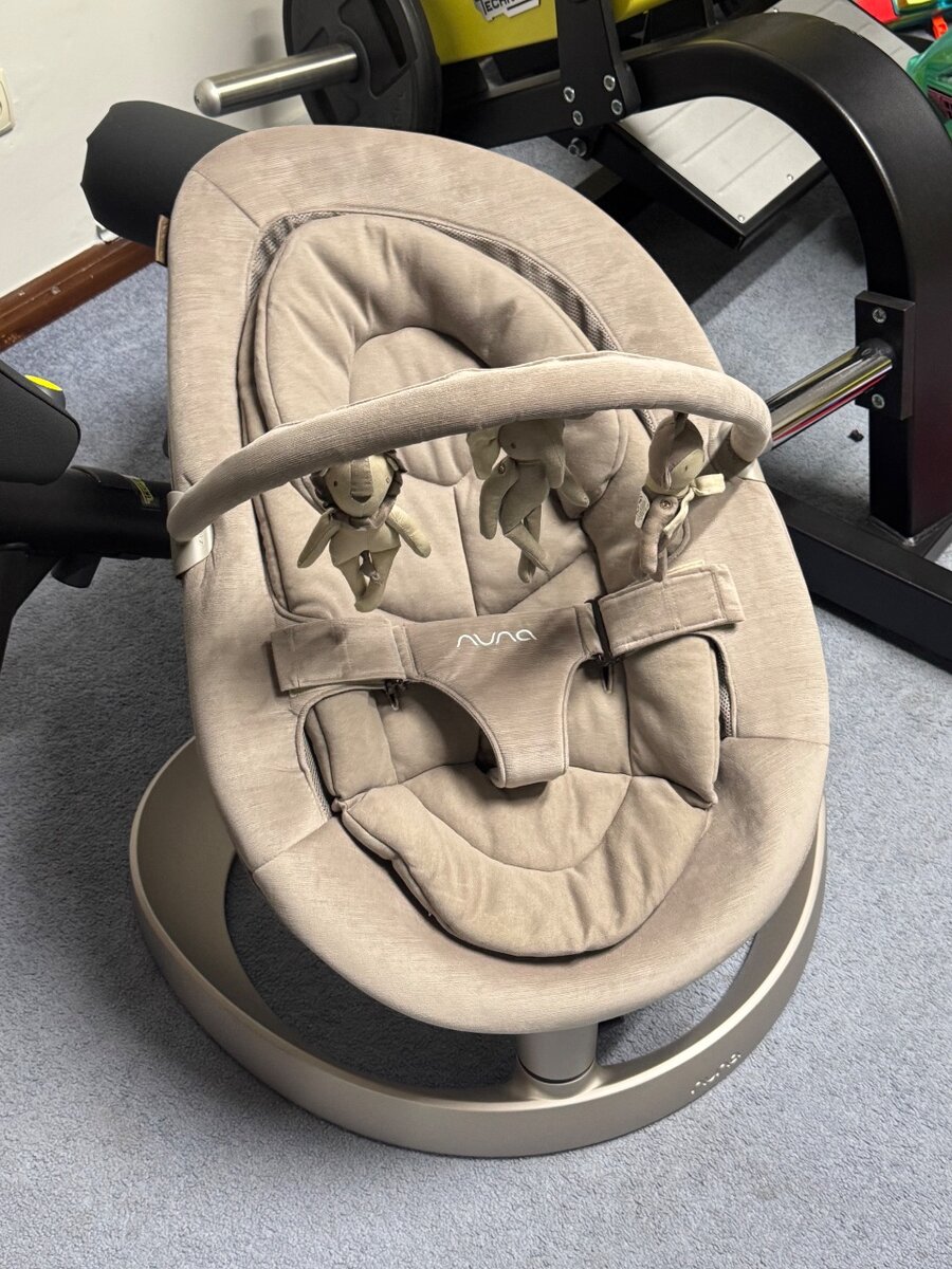 Кресло качалка nuna