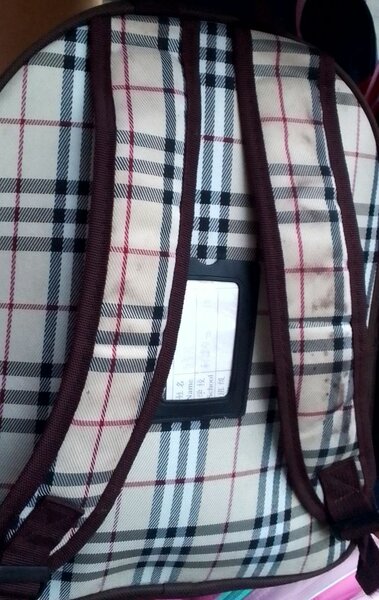 Sac à dos élégant à carreaux