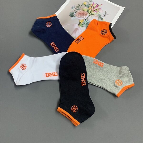 Socks with brands like Nike,New balance,Adidas,Jordan and He