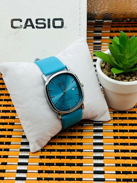 Montre Casio Bleu Élégante