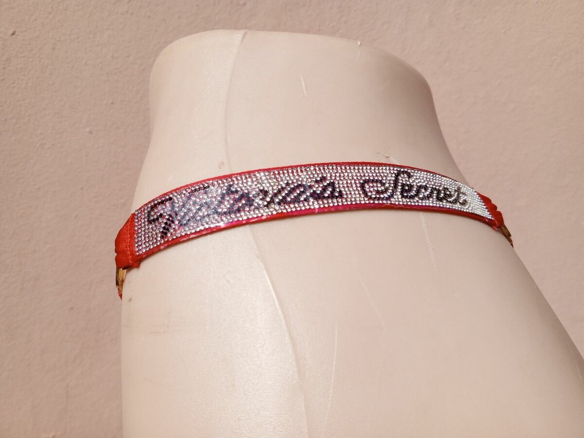 String Victoria secret