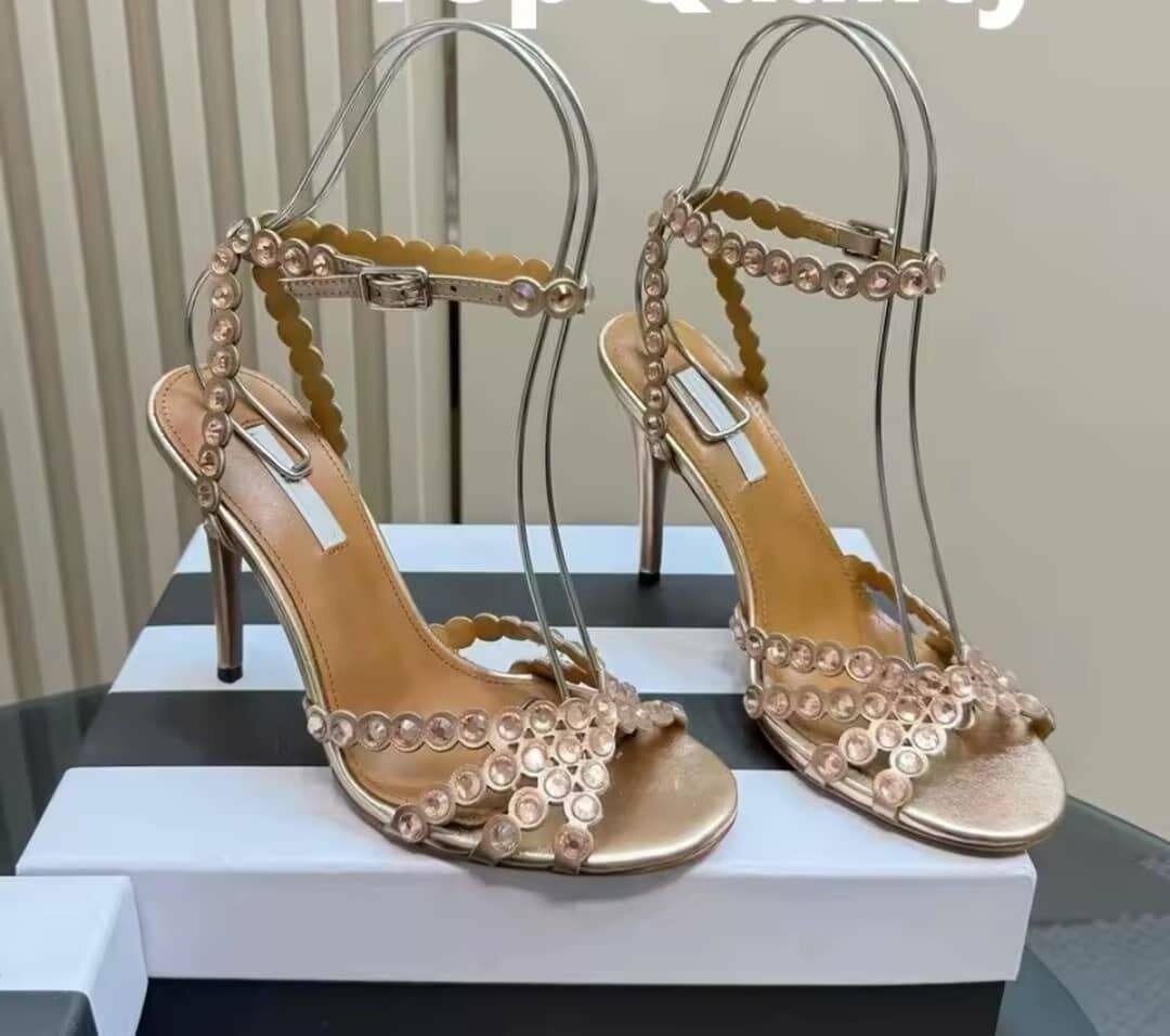 Sandales à talon glamour