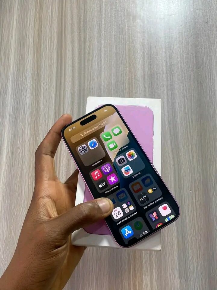 iPhone 16e 128 GB Pink