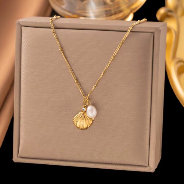 Collier élégant en or