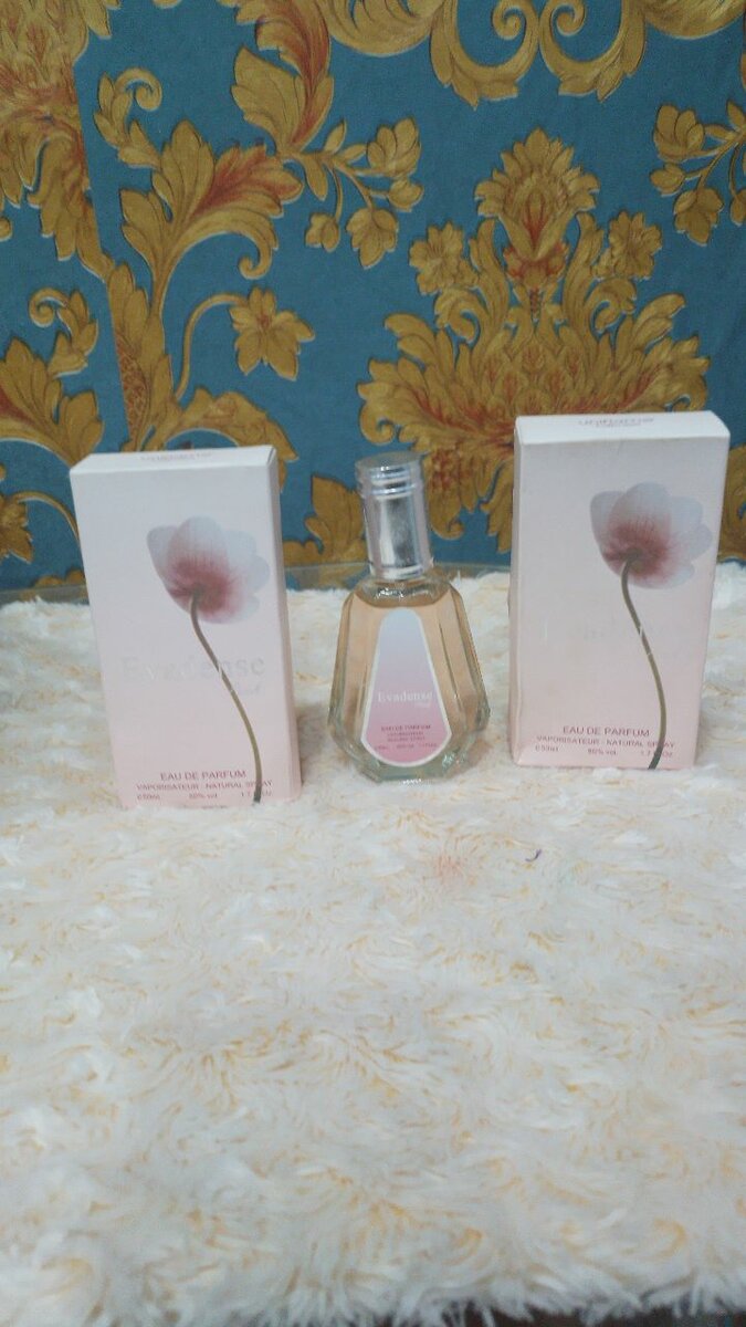 Evadense  pink perfume
