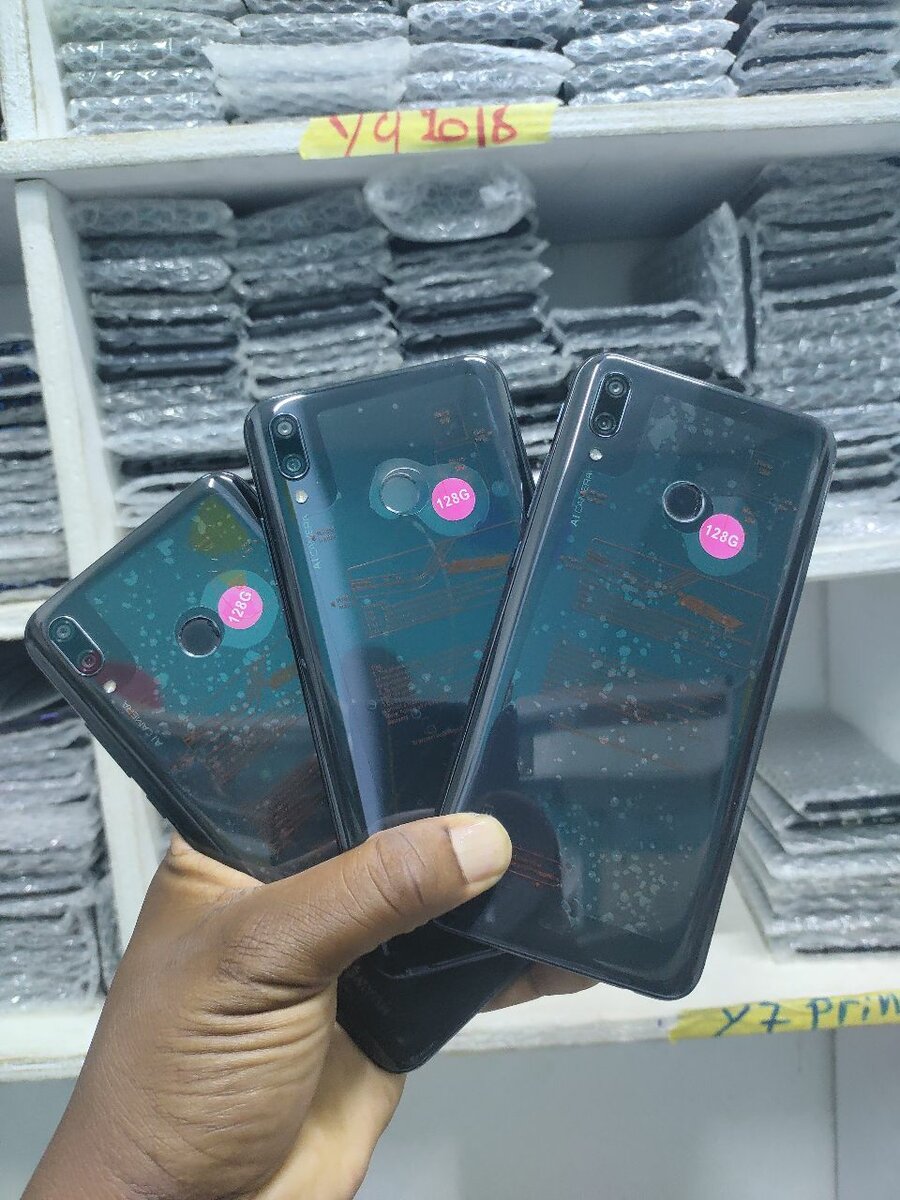 HUAWEI Y9 2019 QUASI NEUF 128GO/6GO