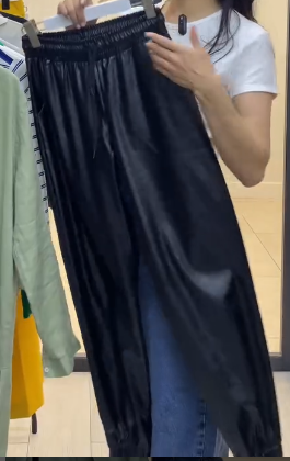 Черные брюки женские