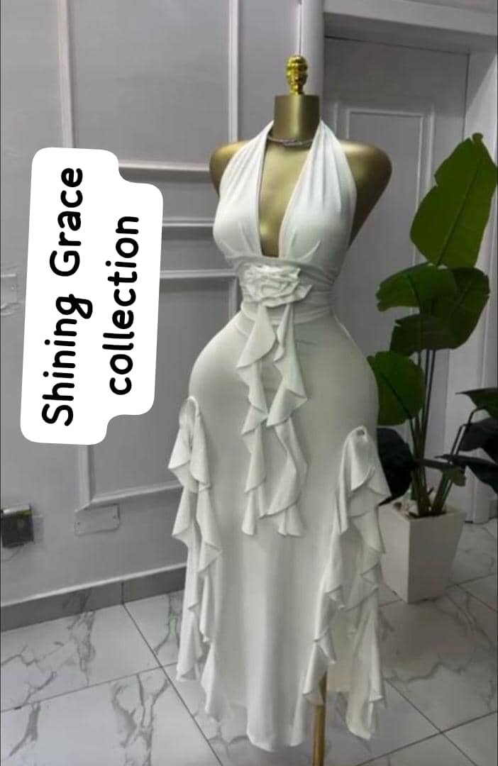 Robe Élégante Blanche Dos Nu