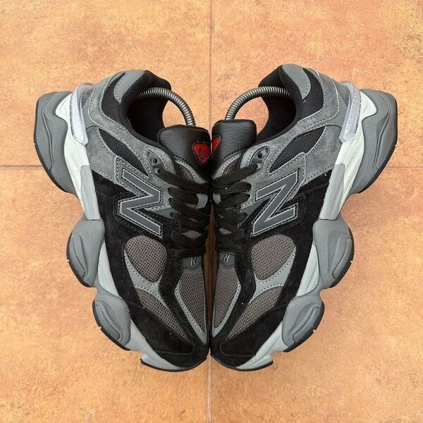 New balance 9060 black and ash