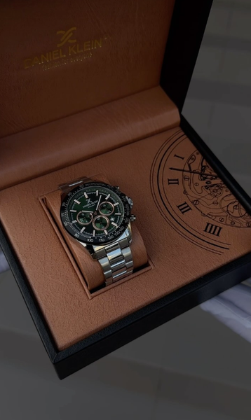 Daniel Klein Green часы 