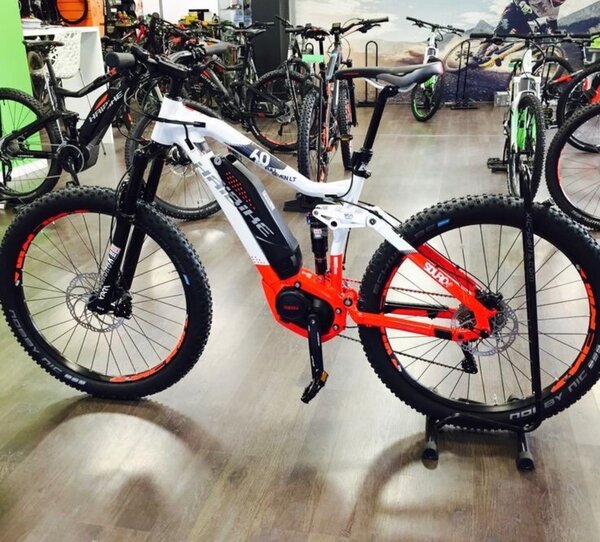 Vélo électrique de montagne