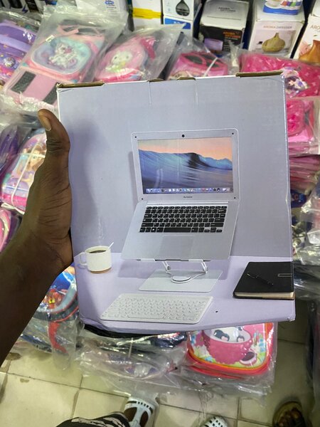 Support ordinateur portable réglable