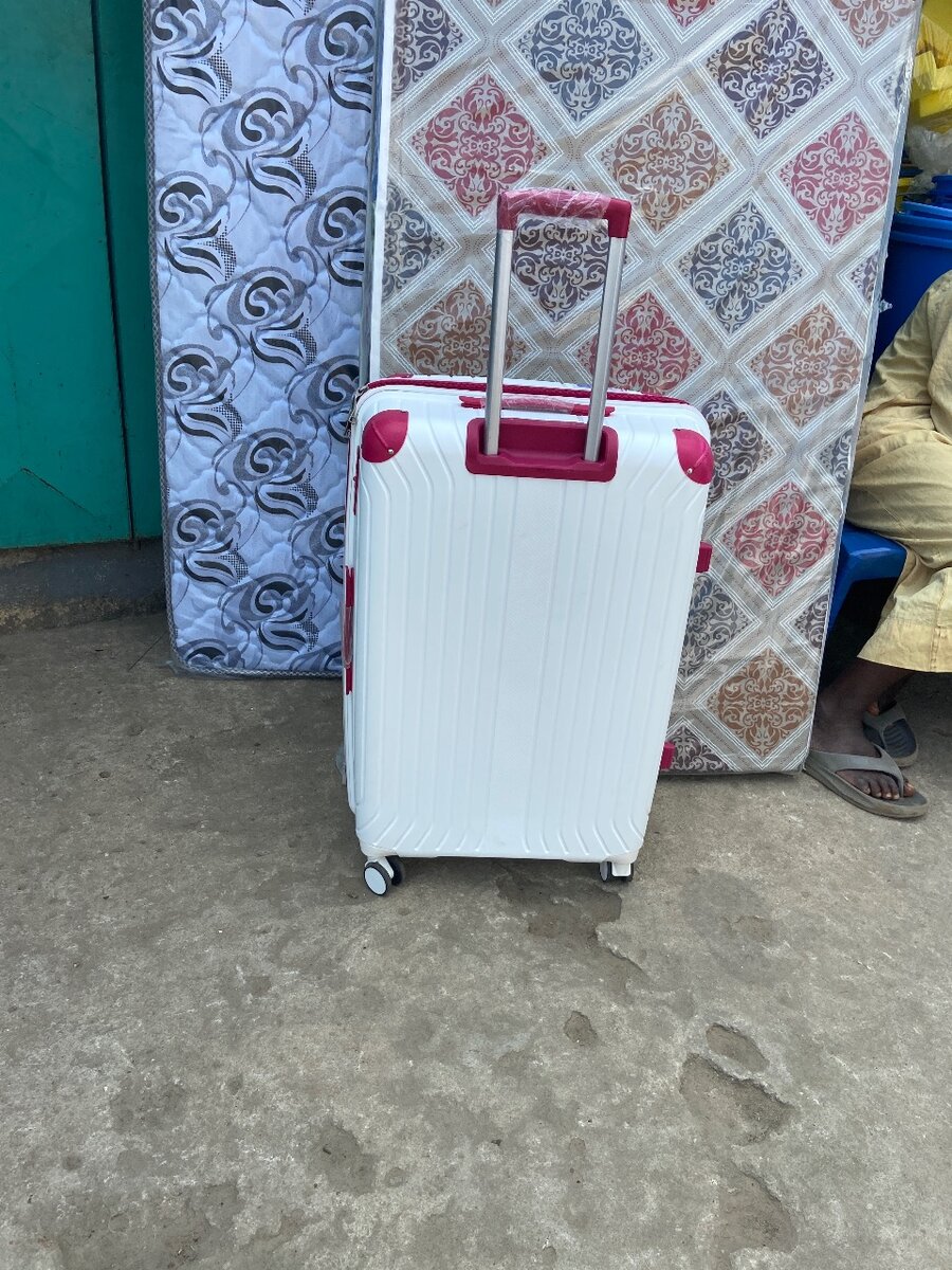 Valise en gomme non cassable