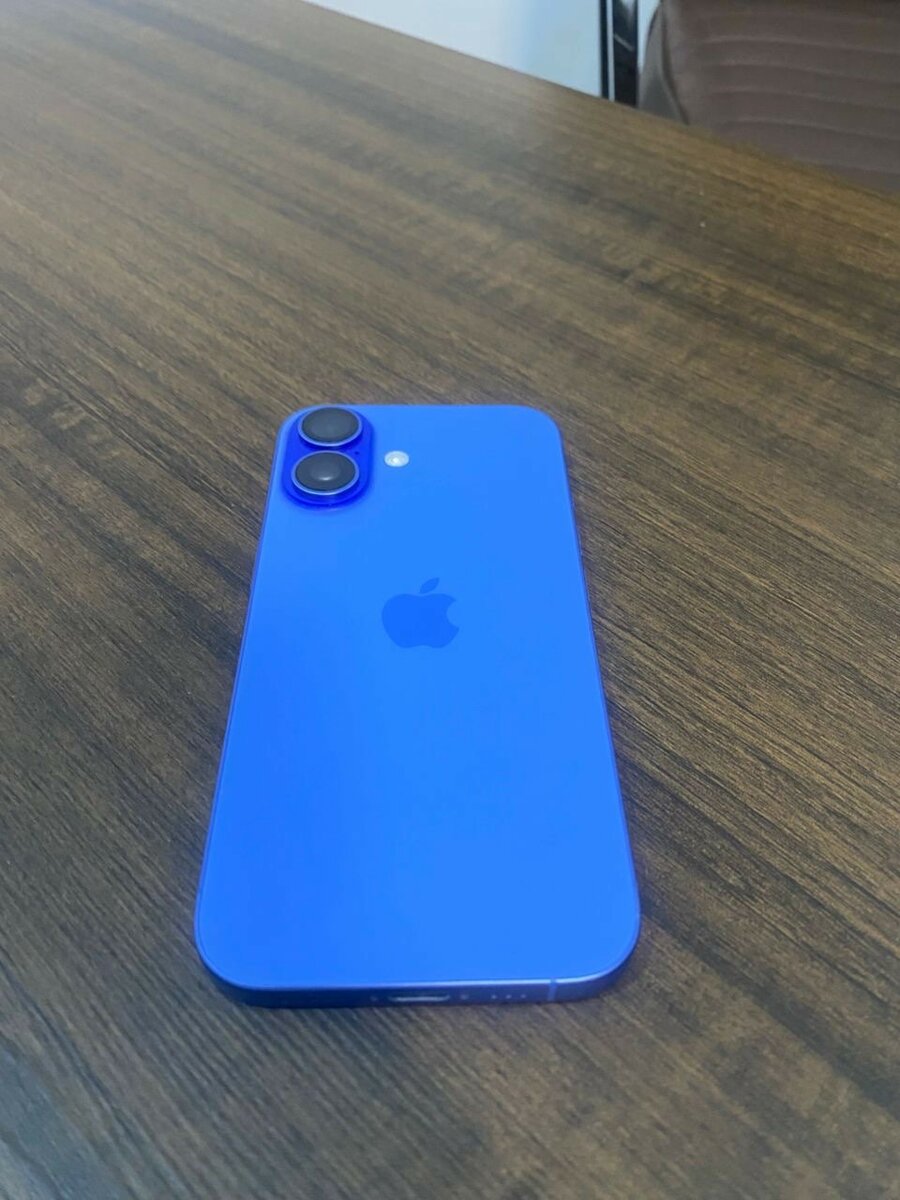 iPhone 16 bleu 128 Go