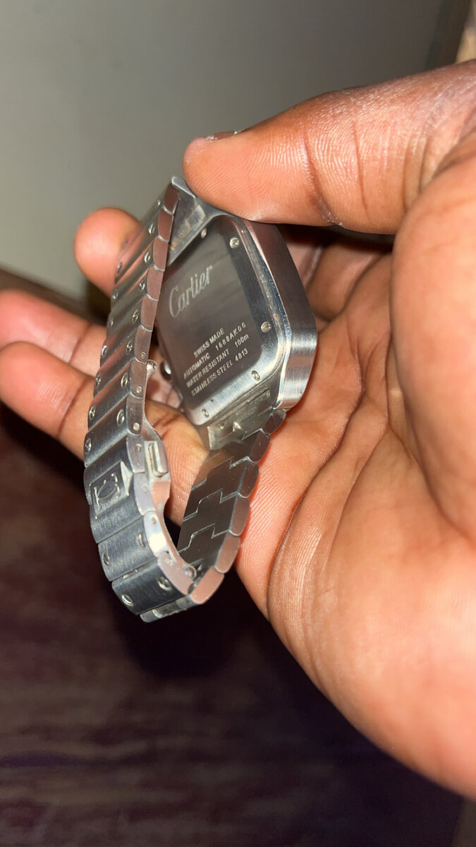 Montre acier Cartier élégante