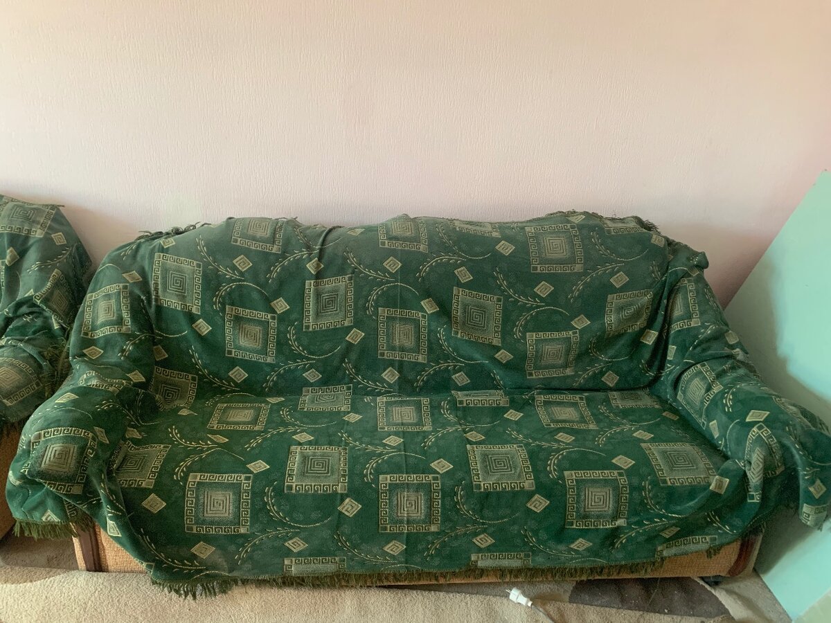 Диван и два кресла