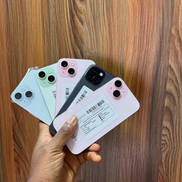 iPhone 15 Quasi neuf