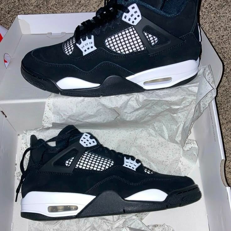 AIR JORDAN RETRO 4
