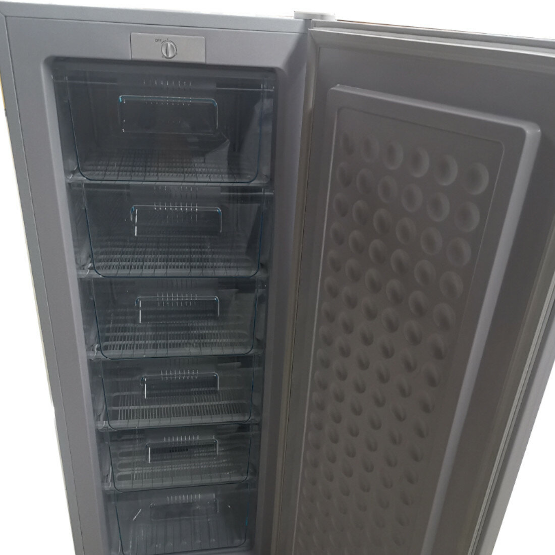 Congélateur vertical moderne