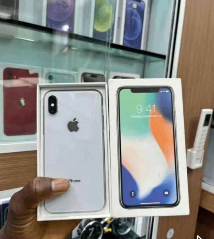 Apple iPhone X 64GB Argent