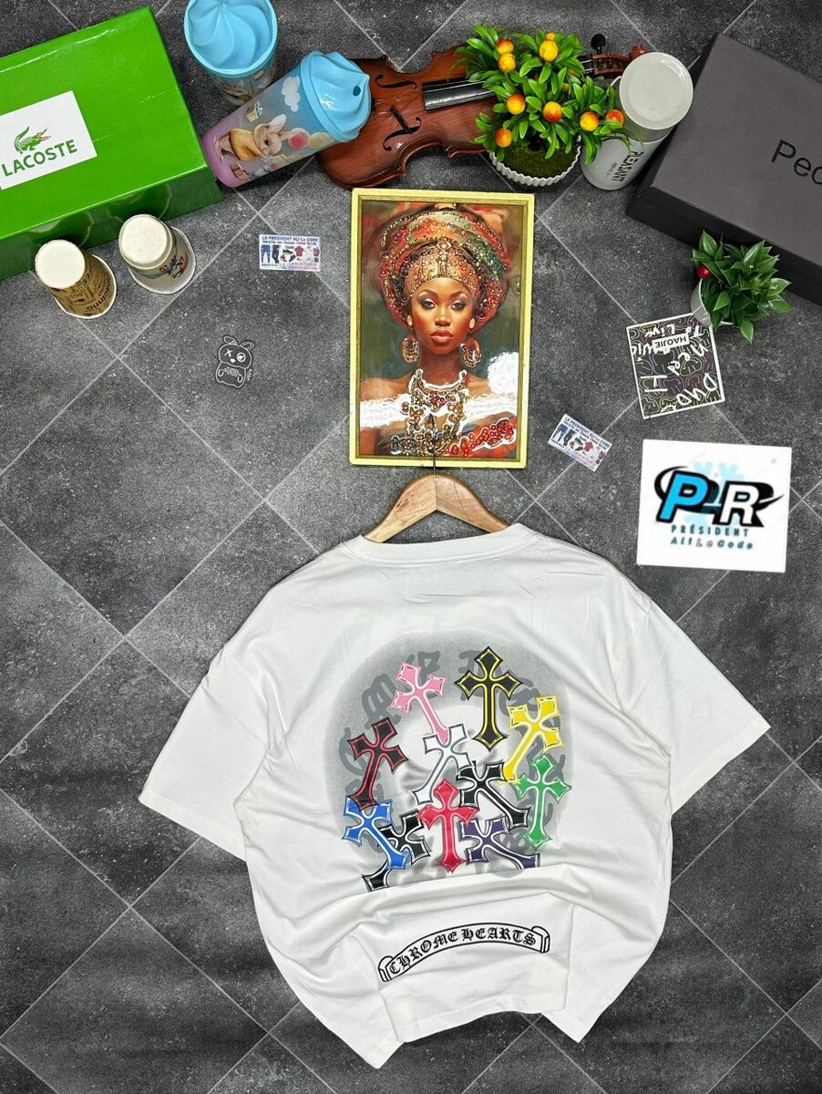 T-shirt croix colorée
