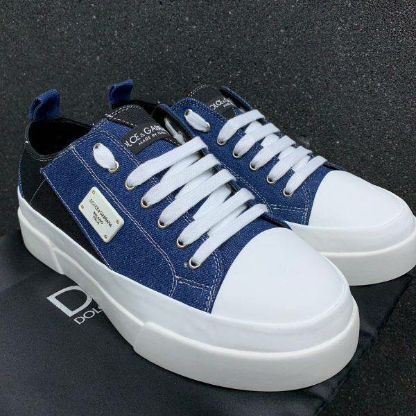 Baskets en denim tendance