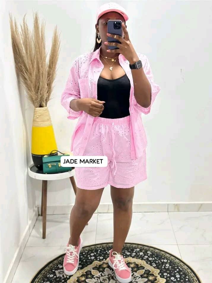 Ensemble léger en dentelle