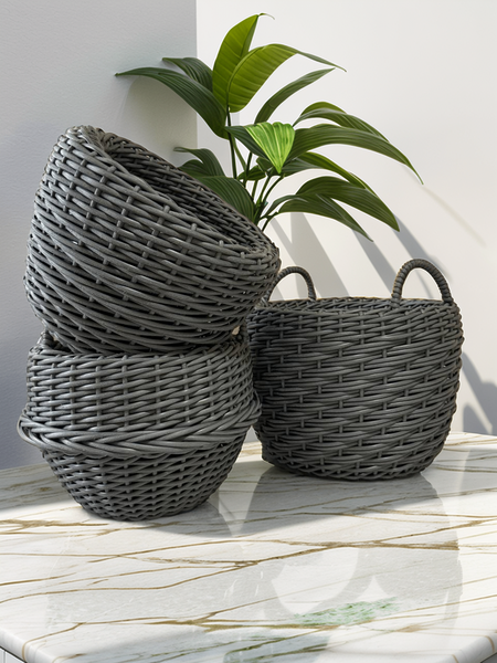 Кашпо из ротанга ручной работы