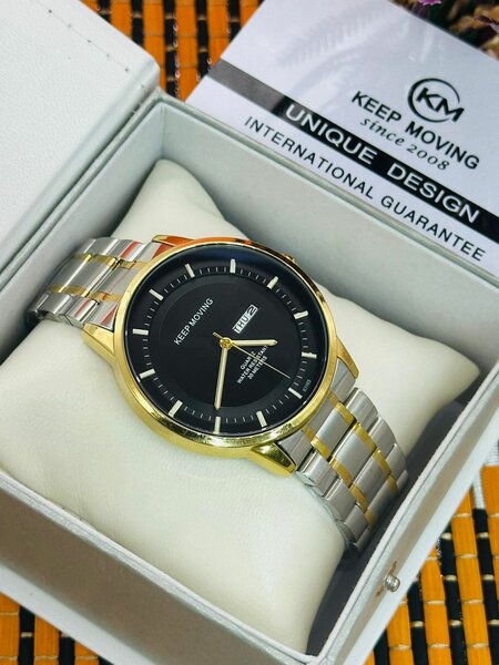 Montre-bracelet en acier inoxydable élégante