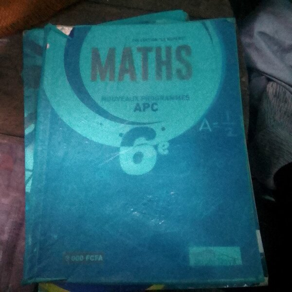 Manuel scolaire 6e - Maths, EPS et Compétences