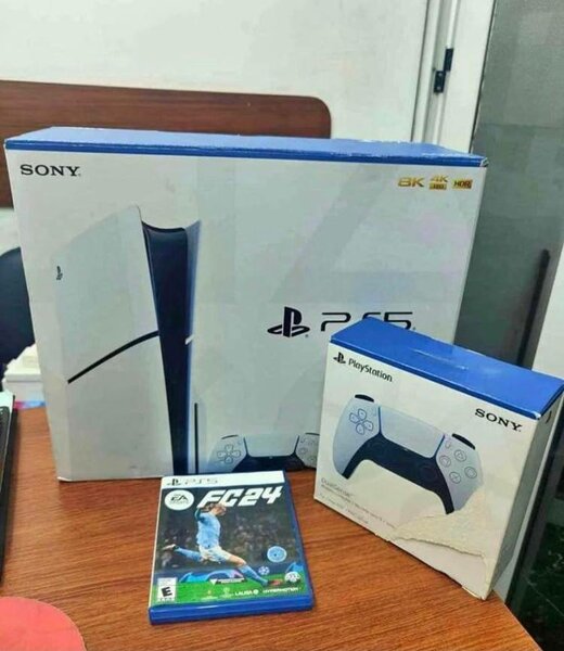 Console PS5 avec FC24