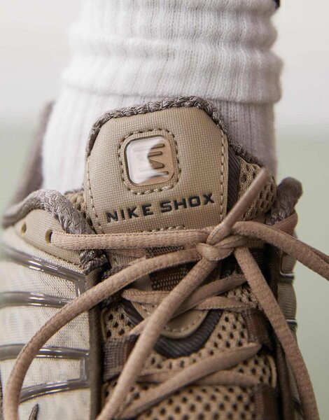 Baskets Nike Shox Khaki