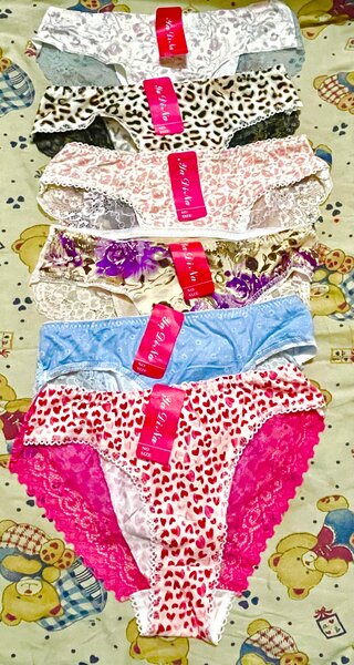 Lot de culottes en dentelle