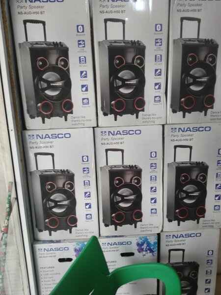 PARTY SPEAKER CHARGEABLE