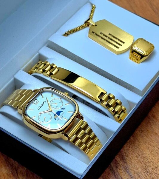 Montre bracelet chaine or plaqué