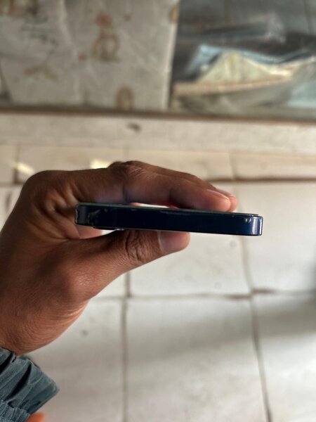 Apple i phone 12