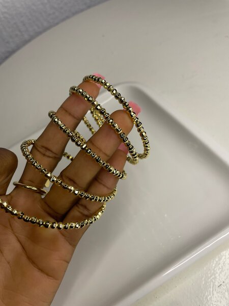 Bracelets élégants perles dorées