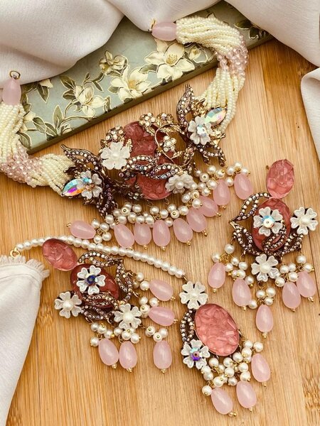 Ladies wedding set Necklace and earrings