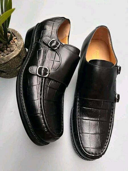 Chaussures en cuir élégantes