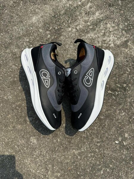 Dior noires confortables