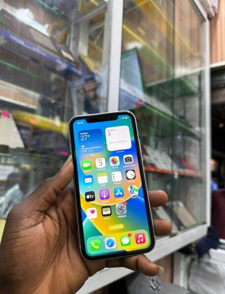 iPhone XR 128GB Blanc