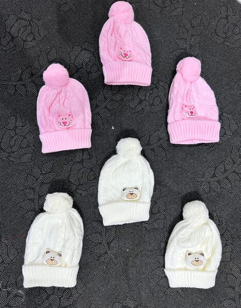 Bonnets bébés hiver pompon