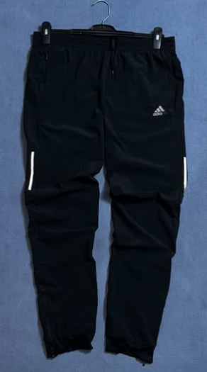 Adidas track pants size : waist M / length 41
