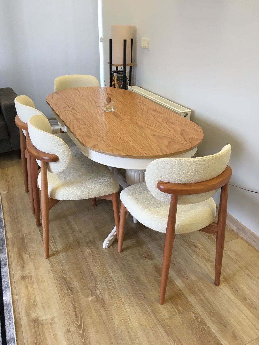 Table à manger moderne bois