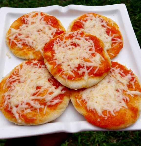 Mini pizza tomate fromage