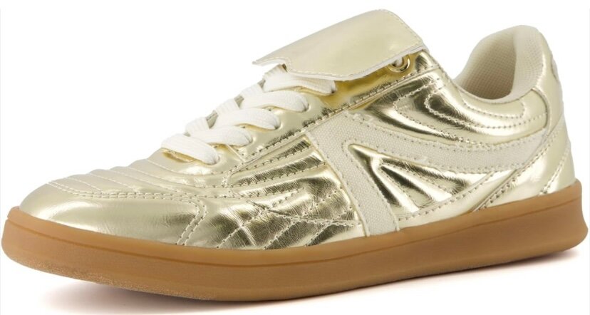 Baskets dorées élégantes