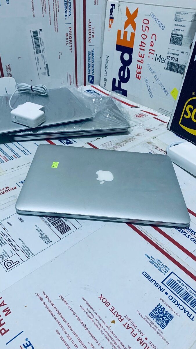 MACBOOK PRO A1502